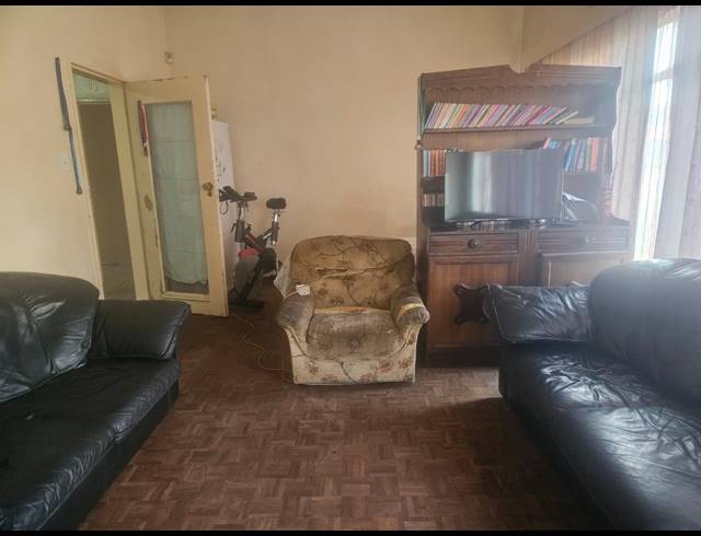 2 BEDROOM HOUSE FOR SALE IN RENSBURG